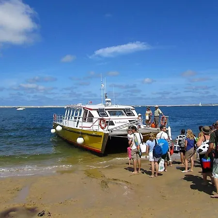 Centre: Beau Duplex T3 3* Avec Balcon, Parking, A Deux Pas De La Et Des Commerces - Fr-1-420-107 Appartement *