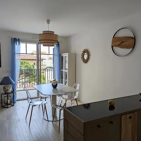 Centre: Beau Duplex T3 3* Avec Balcon, Parking, A Deux Pas De La Et Des Commerces - Fr-1-420-107 Apartment *
