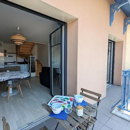 Centre: Beau Duplex T3 3* Avec Balcon, Parking, A Deux Pas De La Et Des Commerces - Fr-1-420-107 * Arcachon