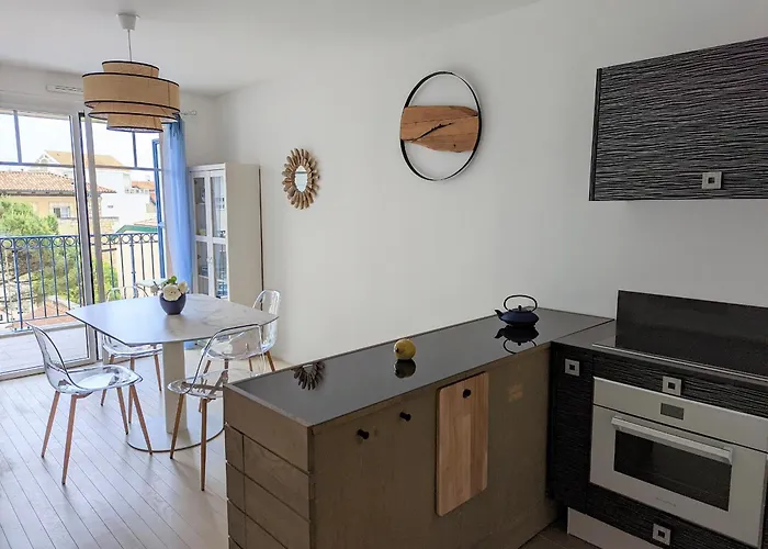 Centre: Beau Duplex T3 3* Avec Balcon, Parking, A Deux Pas De La Et Des Commerces - Fr-1-420-107 Arcachon