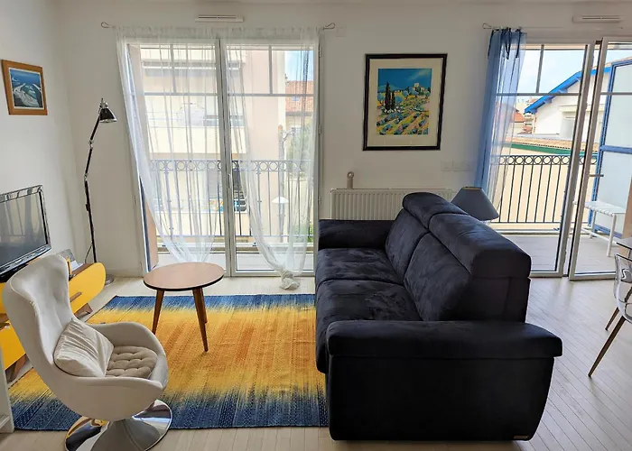 Centre: Beau Duplex T3 3* Avec Balcon, Parking, A Deux Pas De La Et Des Commerces - Fr-1-420-107